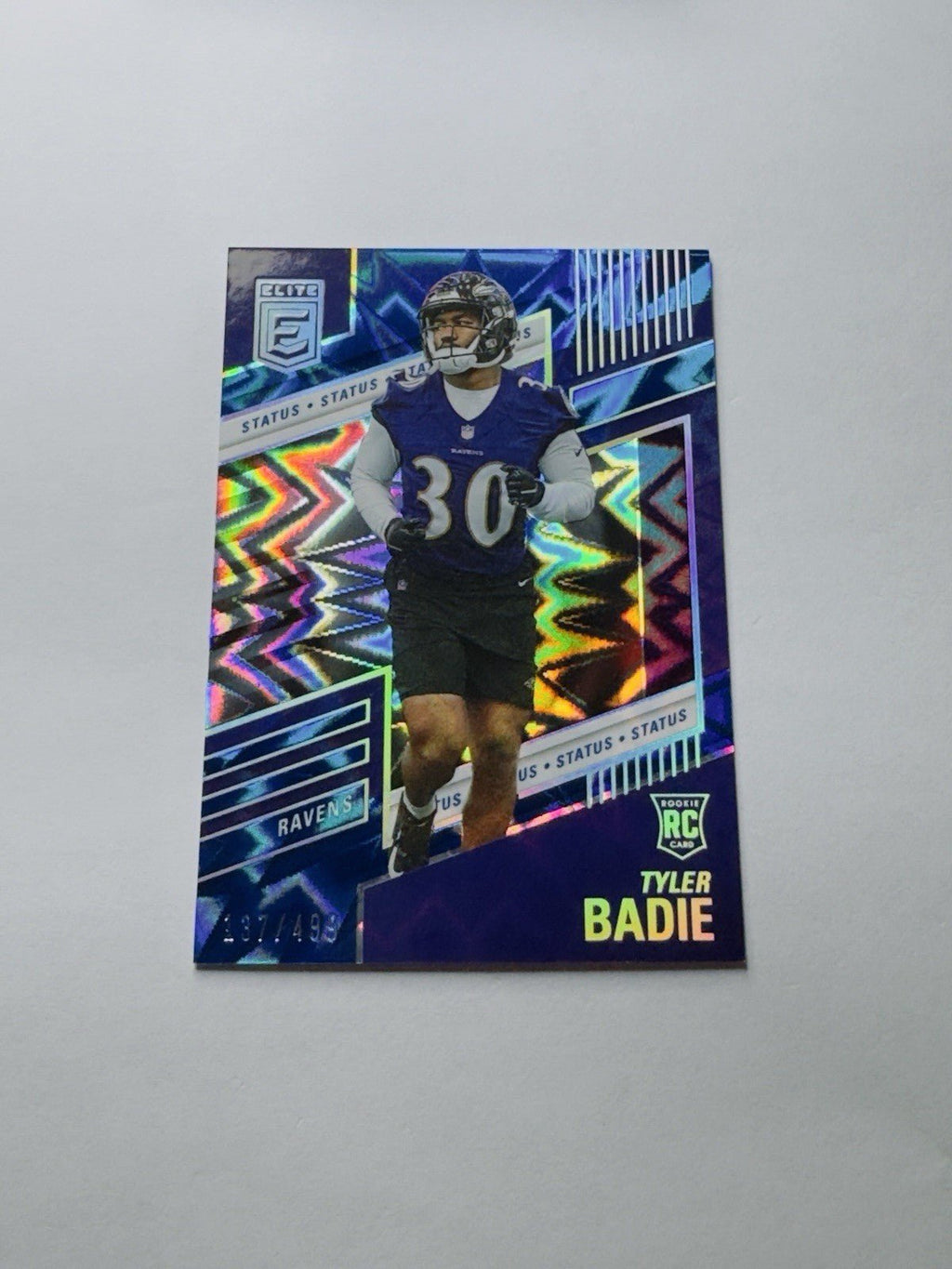 2022 Donruss Elite Tyler Badie RC Status Explosion 137/499 #174 Ravens GEM - Kru’s Katch
