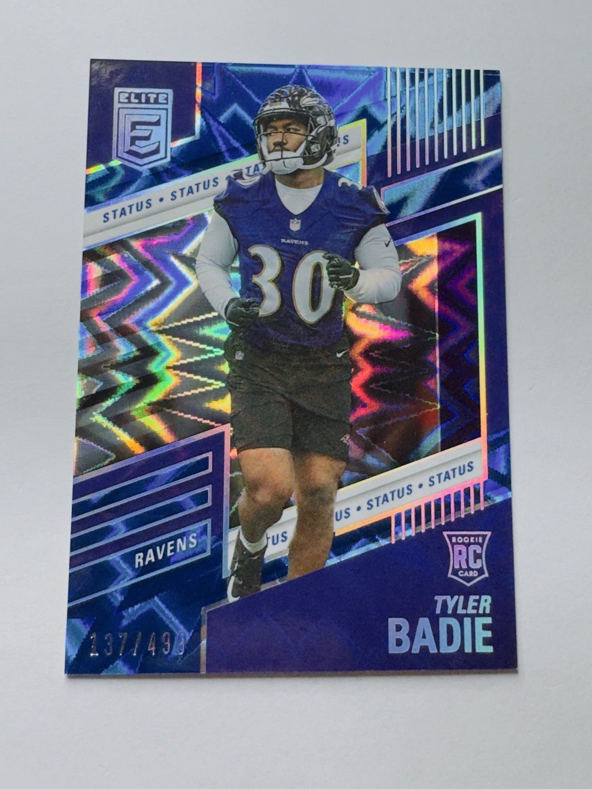 2022 Donruss Elite Tyler Badie RC Status Explosion 137/499 #174 Ravens GEM - Kru’s Katch