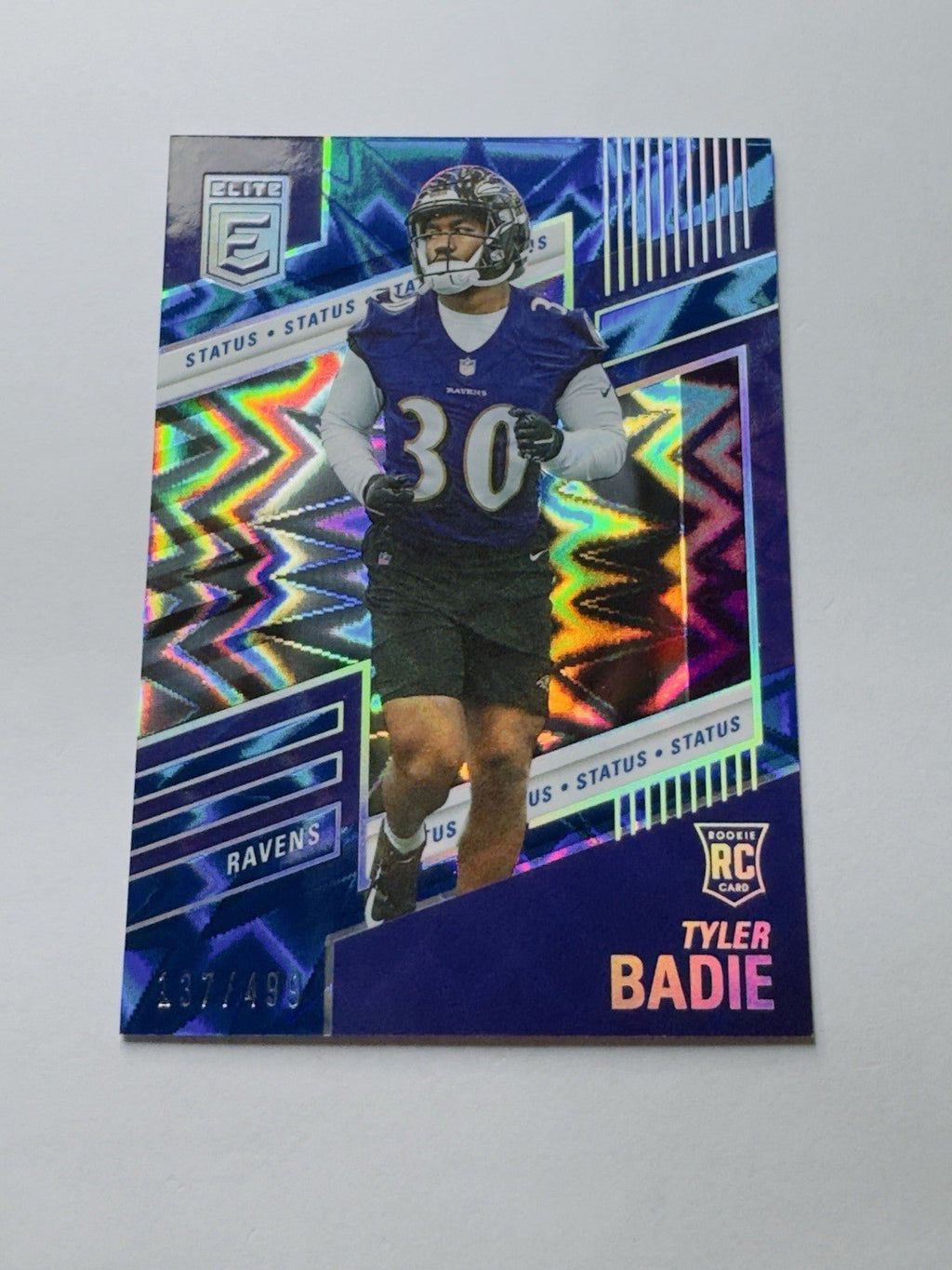 2022 Donruss Elite Tyler Badie RC Status Explosion 137/499 #174 Ravens GEM - Kru’s Katch